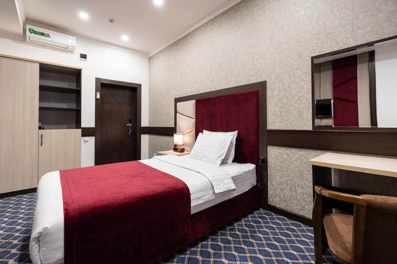 Shahzoda Grand Hotel - "Best Hotel Award Winner" Solnechnyy Bagian luar foto