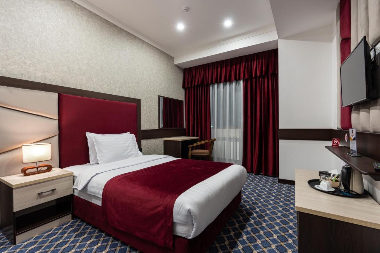Shahzoda Grand Hotel - "Best Hotel Award Winner" Solnechnyy Bagian luar foto